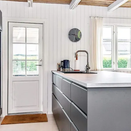 Σπίτι διακοπών Renovated Waterfront Retreat-by Traum
