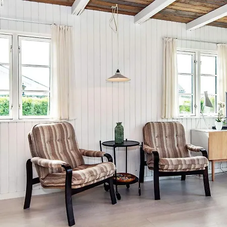 Renovated Waterfront Retreat-by Traum Dom wakacyjny Sonderby (Midtjylland)